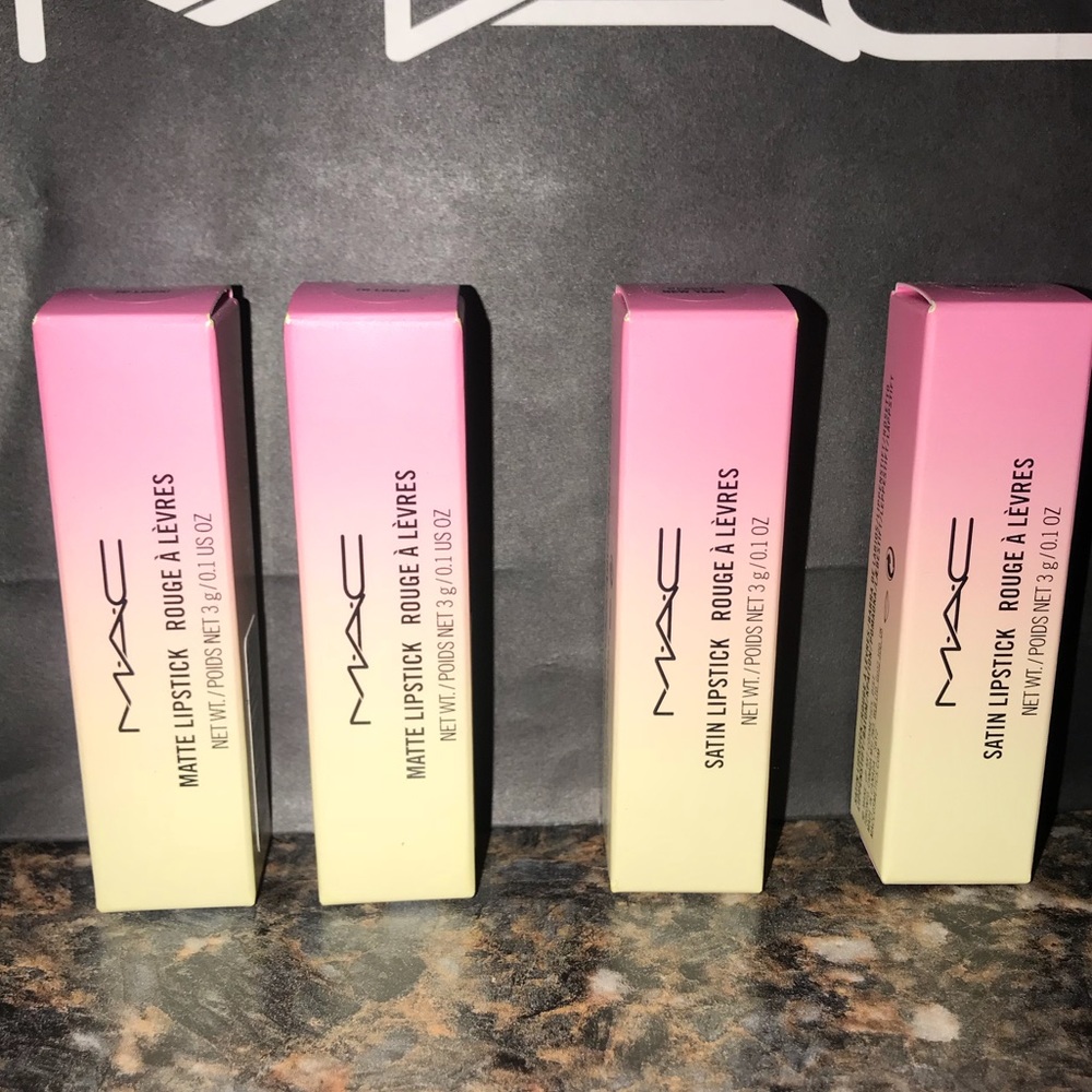 MAC Lunar: TO LUCK! - Picture 5 of 6